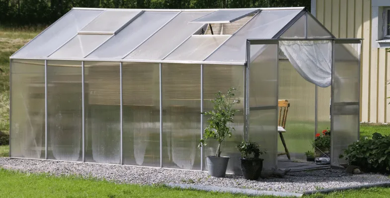 مواد و تجهیزات مورد نیاز برای ساخت گلخانه خانگی